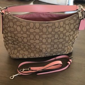 Coach- Outline Signature